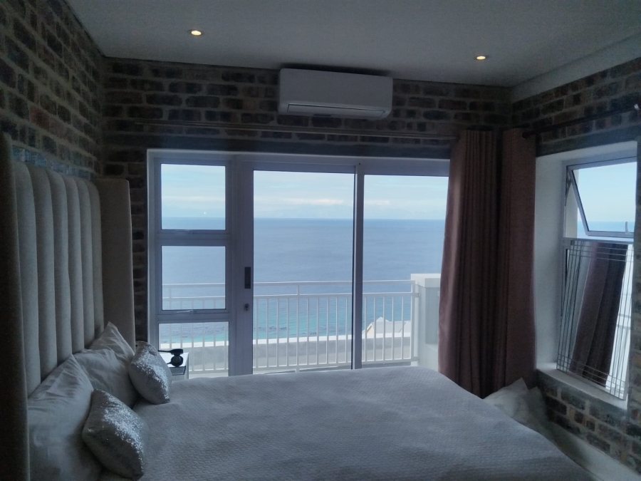 To Let 4 Bedroom Property for Rent in Glencairn Western Cape
